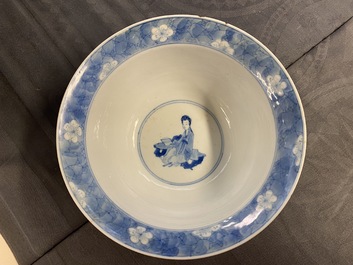 Twee Chinese blauw-witte kommen, Kangxi